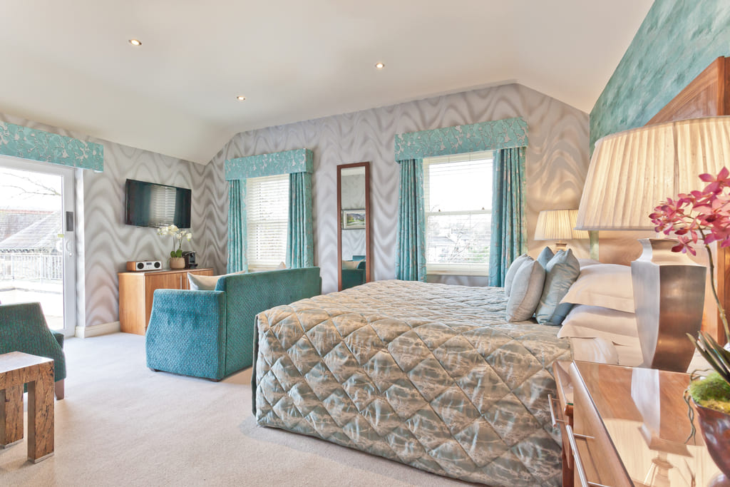 Book Direct & Save 10%